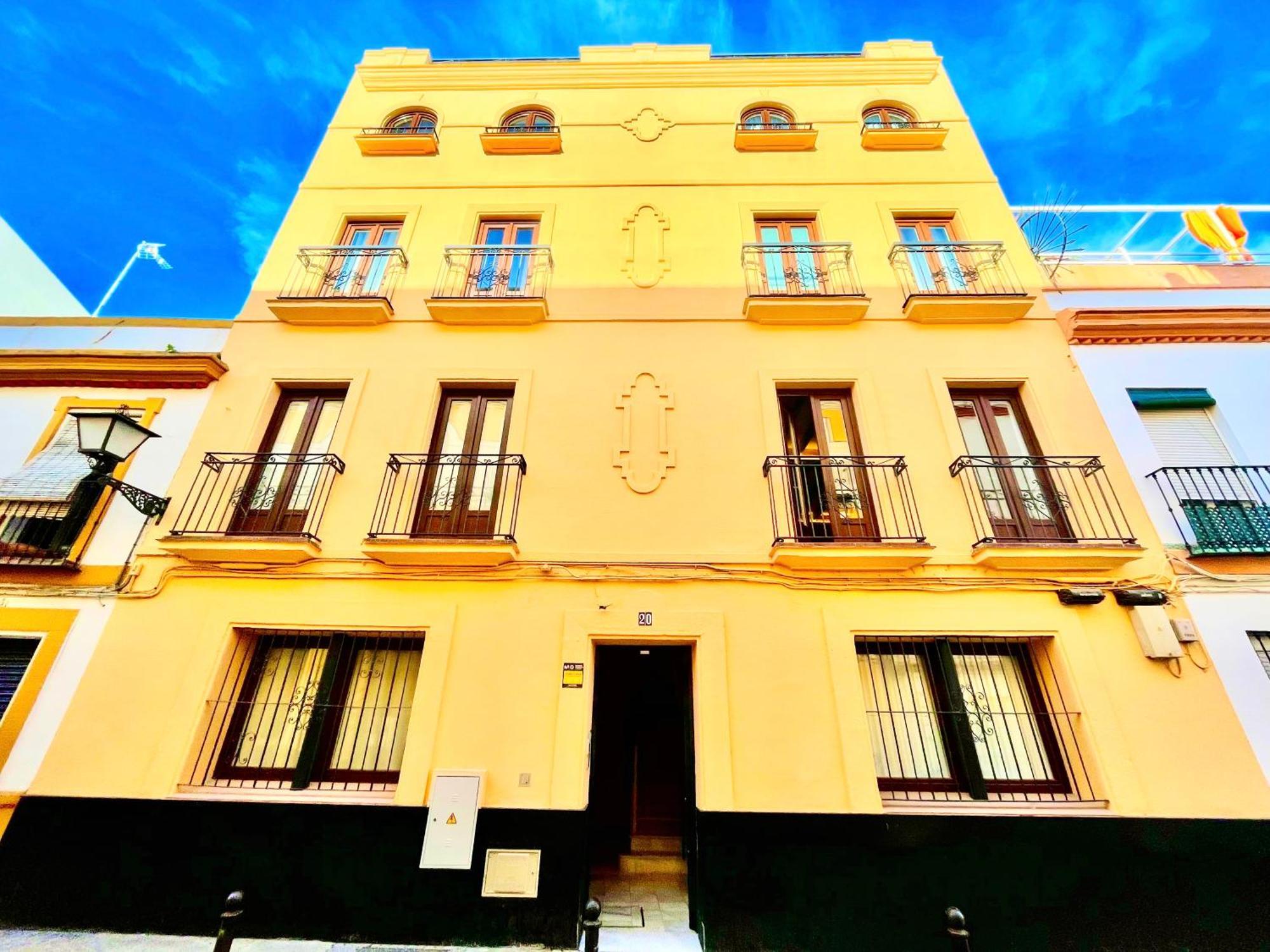 Click Triana - Patio Privado *